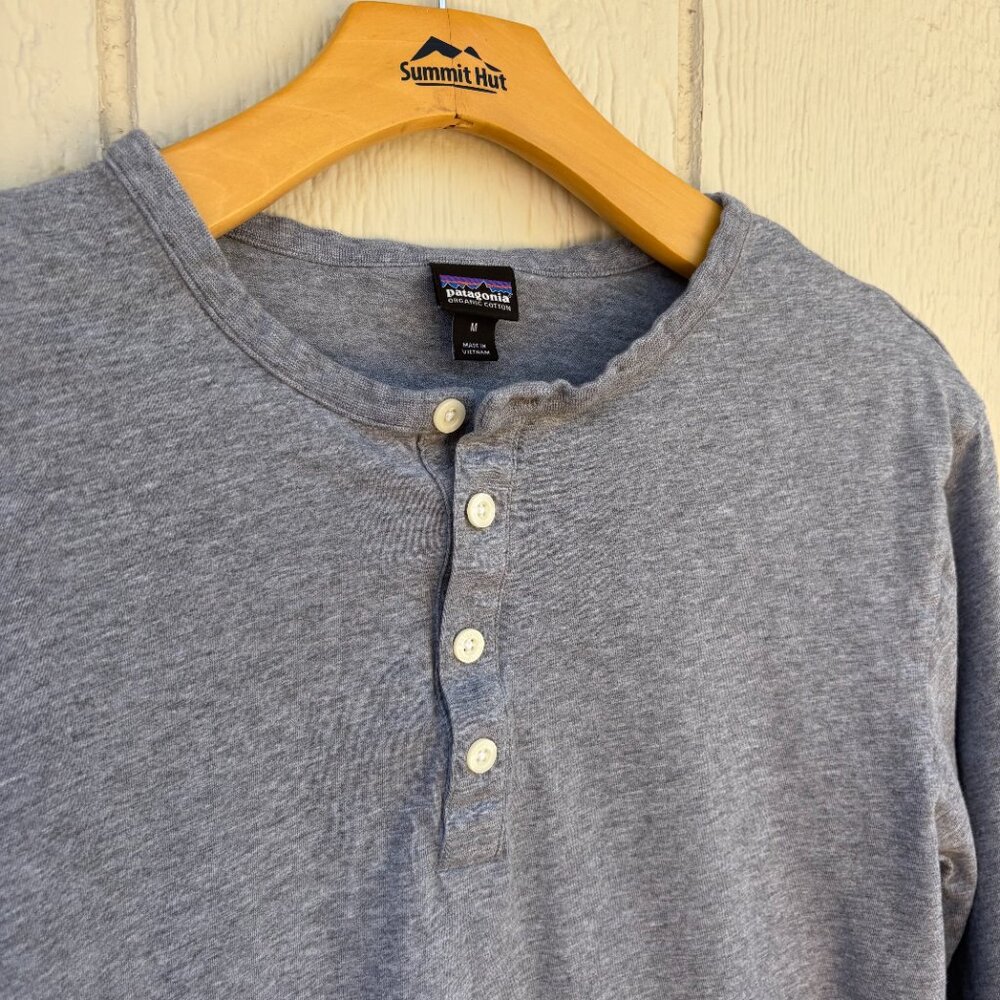 Patagonia Long-Sleeved Daily Henley Mens Medium Gray Outdoor Gorpcore Minimalist - Picture 3 of 9